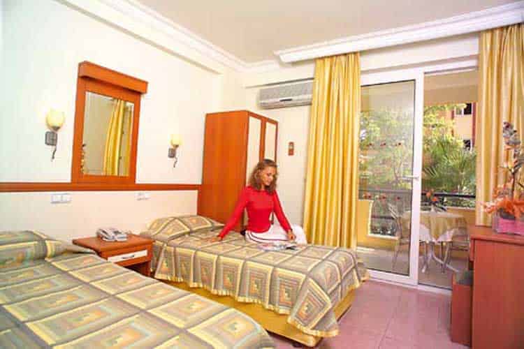 Big Blue Suite Hotel